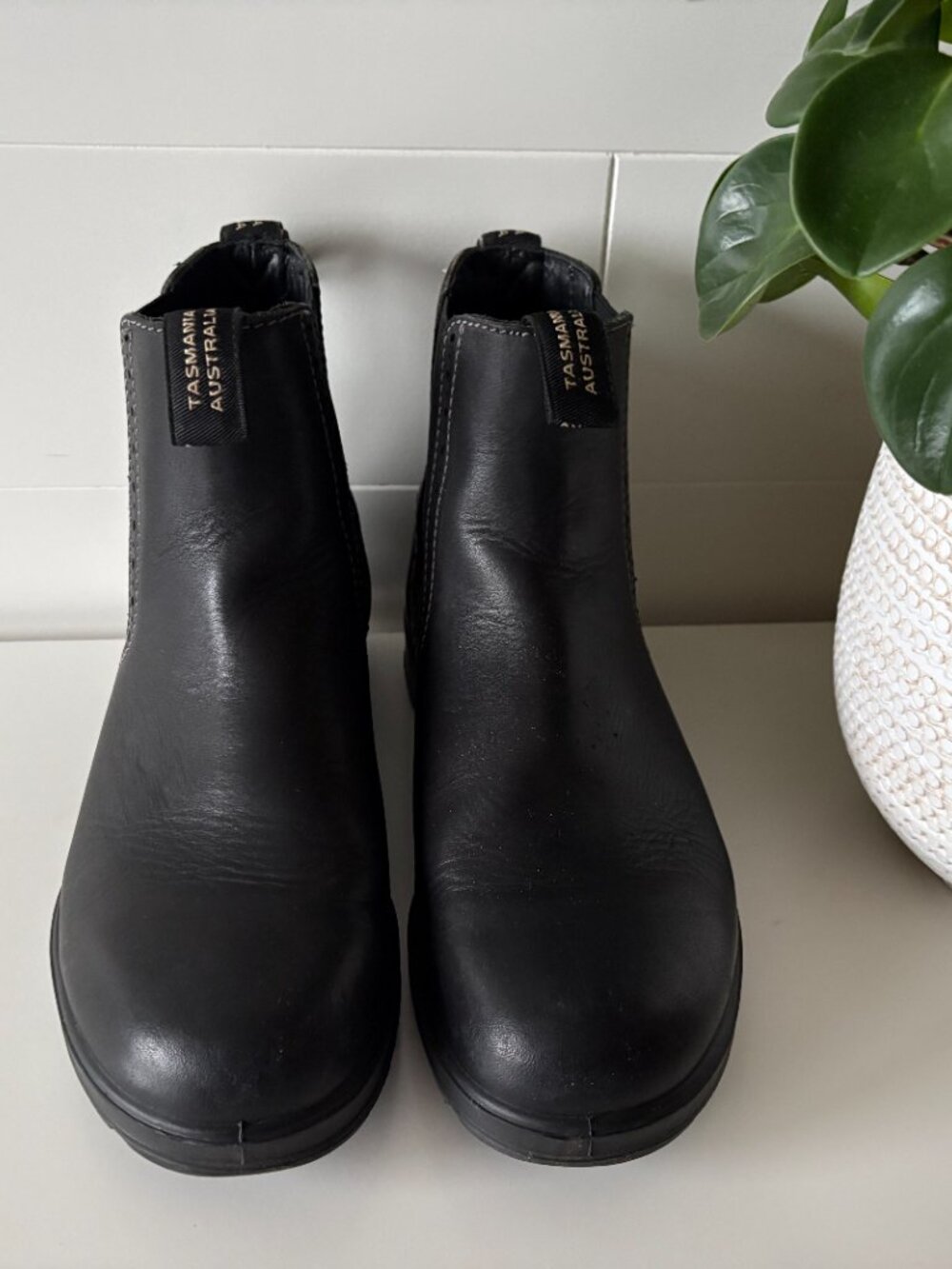 BLUNDSTONE High Top #1448 Black Leather Boots, size 8.5, Excellent Condition